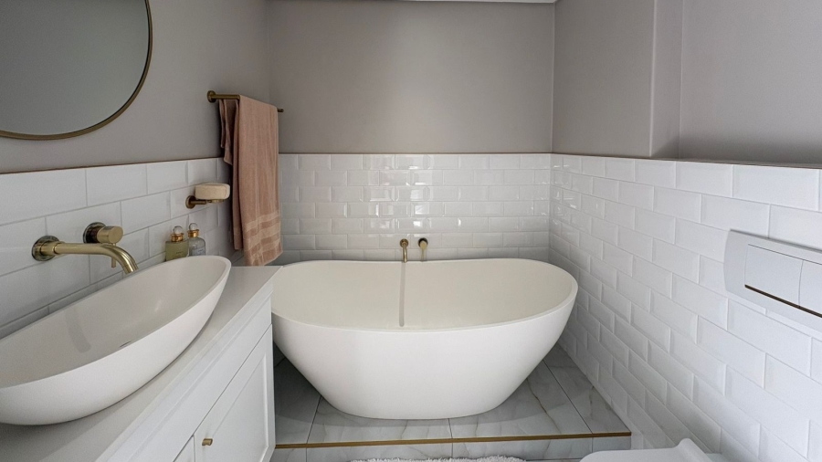To Let 2 Bedroom Property for Rent in Bloubergstrand Western Cape